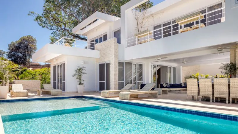 Private Villa Lifestyle Near Casa Linda